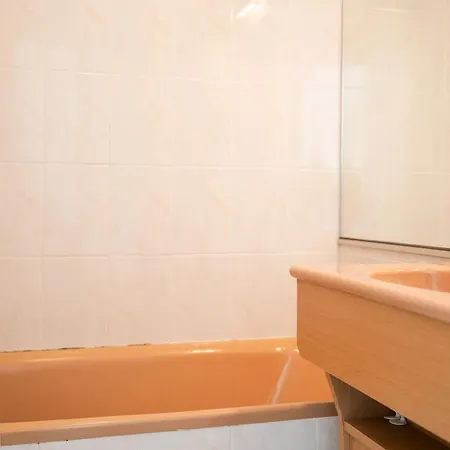 Emplacement Proche - 4 Personnes