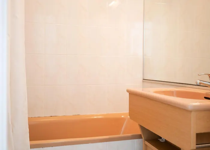 Emplacement Proche - 4 Personnes