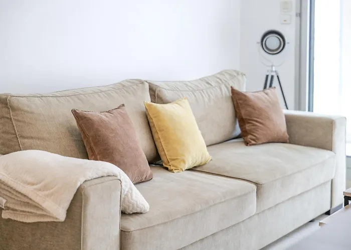 Emplacement Proche - 4 Personnes 莱萨布勒-多洛讷