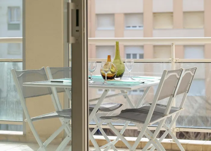 Emplacement Proche - 4 Personnes *